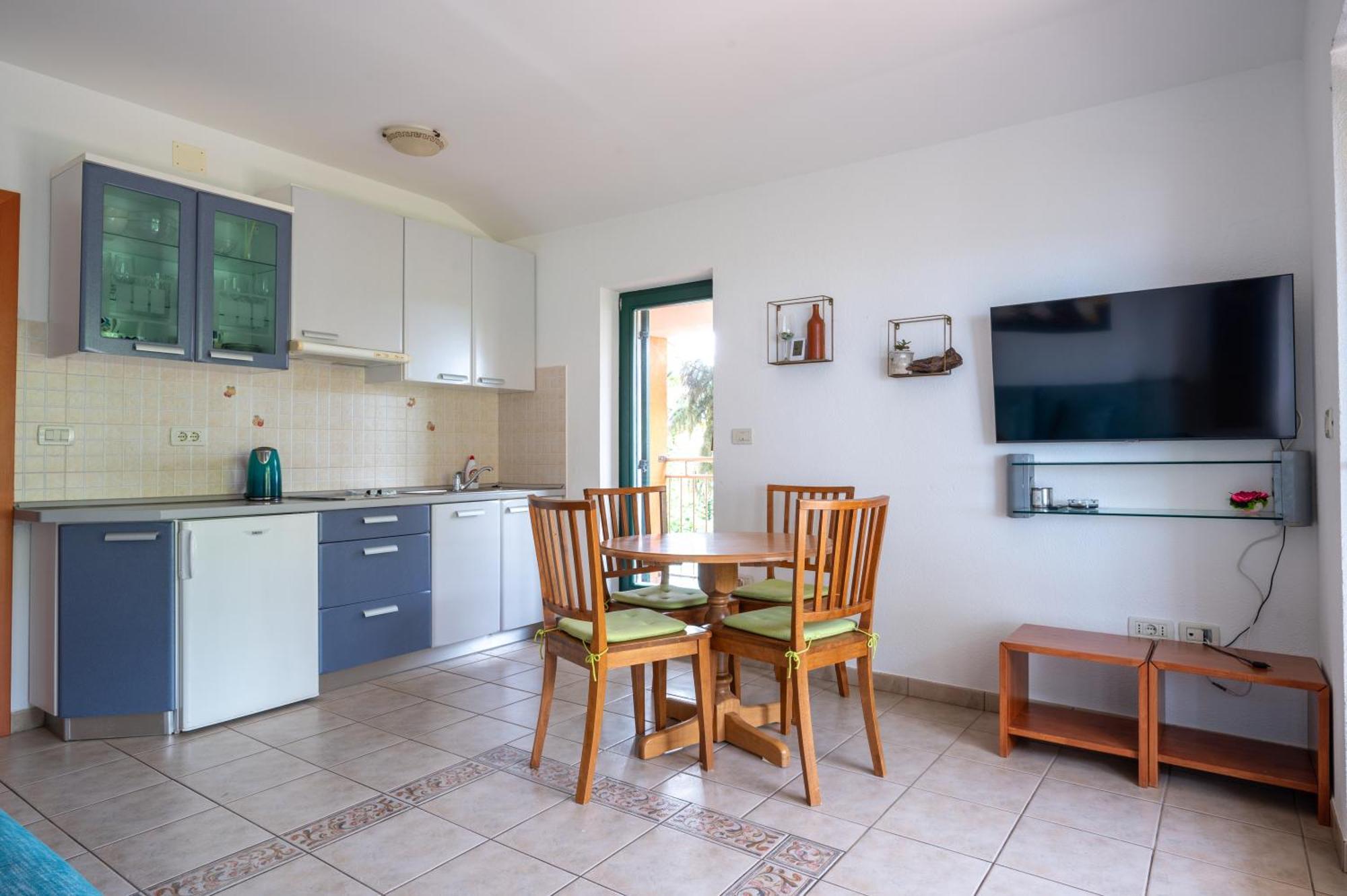 Todor Seaside Apartments โลเวร็ตชิกา ภายนอก รูปภาพ